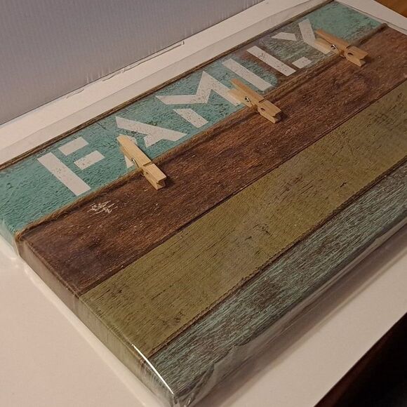 RUSTIC Look "FAMILY" 14x8 clothes pin photo collage display Vintage Look GIFTS - Picture 1 of 7